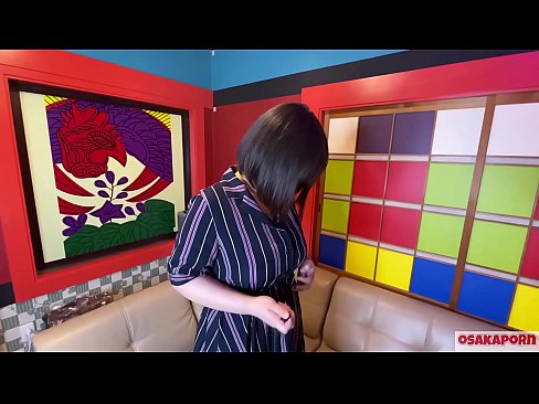 ❤️ Cutie Japanese pẹlu awọn omu nla ṣe baraenisere pẹlu awọn nkan isere ibalopọ ati pe o ni orgasm kan. O sọrọ ninu ifọrọwanilẹnuwo kan nipa iriri onibaje rẹ. Awọn ori omu nla ati obo ti o ni irun ti n kerora. Osaka onihoho ❤ Ohun onihoho ti ile  ❌❤